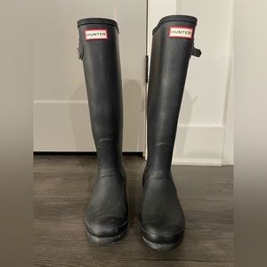 Hunter rain boots - lightly used